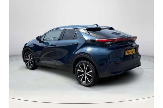 Toyota C-HR (2025) thumbnail 3