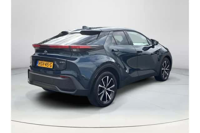 Toyota C-HR (2025) thumbnail 5