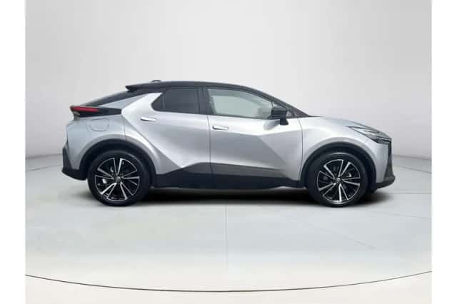 Toyota C-HR (2025) thumbnail 6