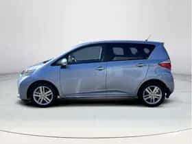Toyota Verso-S (2012) thumbnail 2