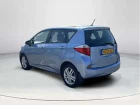 Toyota Verso-S (2012) thumbnail 3