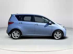 Toyota Verso-S (2012) thumbnail 6
