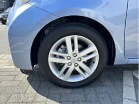 Toyota Verso-S (2012) thumbnail 9