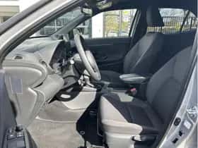 Toyota Yaris Cross (2025) thumbnail 13