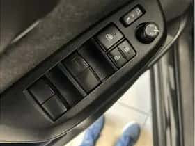 Toyota Yaris Cross (2022) thumbnail 11