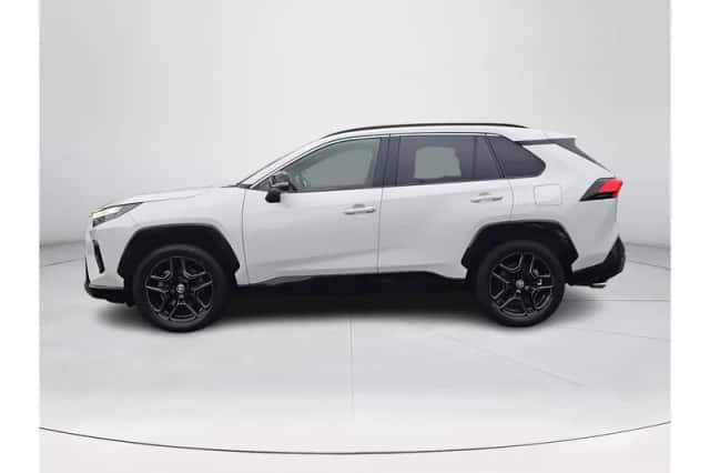 Toyota RAV4 (2022) thumbnail 2