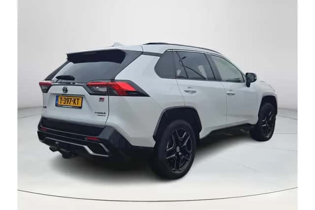 Toyota RAV4 (2022) thumbnail 5