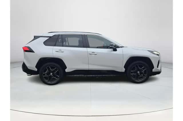 Toyota RAV4 (2022) thumbnail 6
