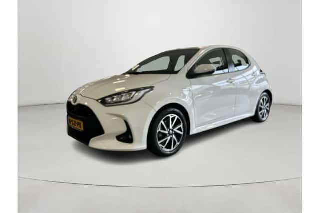 Toyota Yaris (2021) thumbnail 1