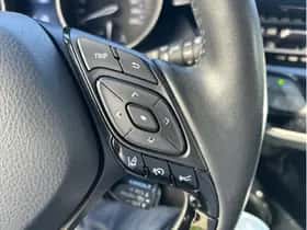 Toyota C-HR (2023) thumbnail 15