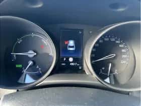 Toyota C-HR (2023) thumbnail 16