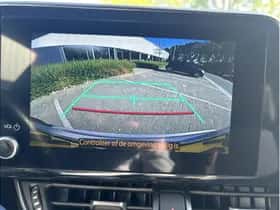 Toyota C-HR (2023) thumbnail 18
