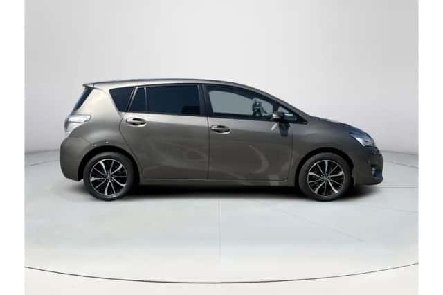 Toyota Verso (2017) thumbnail 6