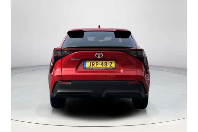 Toyota bZ4X (2022) thumbnail 4