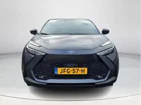 Toyota C-HR (2025) thumbnail 2