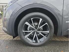 Toyota C-HR (2025) thumbnail 9