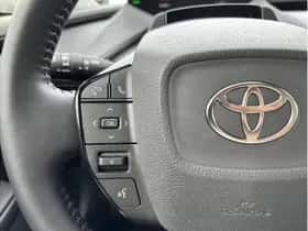 Toyota Prius (2024) thumbnail 16