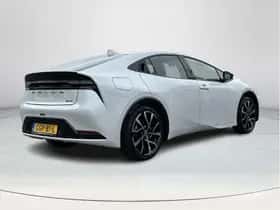 Toyota Prius (2024) thumbnail 5