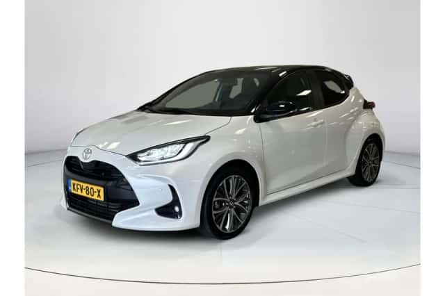 Toyota Yaris (2024) thumbnail 1