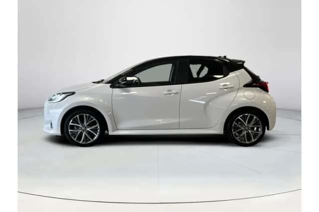 Toyota Yaris (2024) thumbnail 2