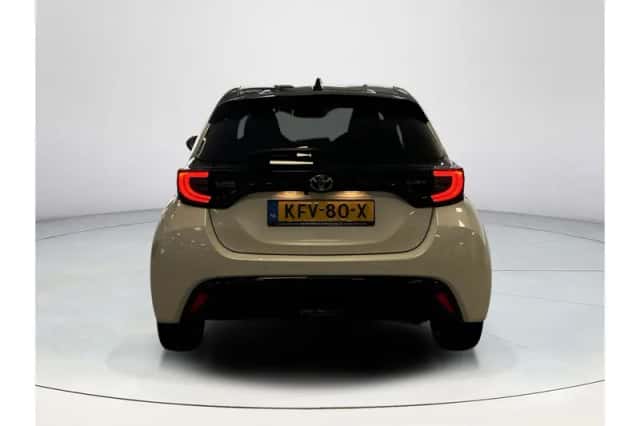 Toyota Yaris (2024) thumbnail 4