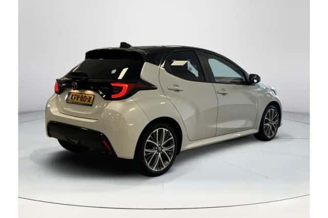 Toyota Yaris (2024) thumbnail 5