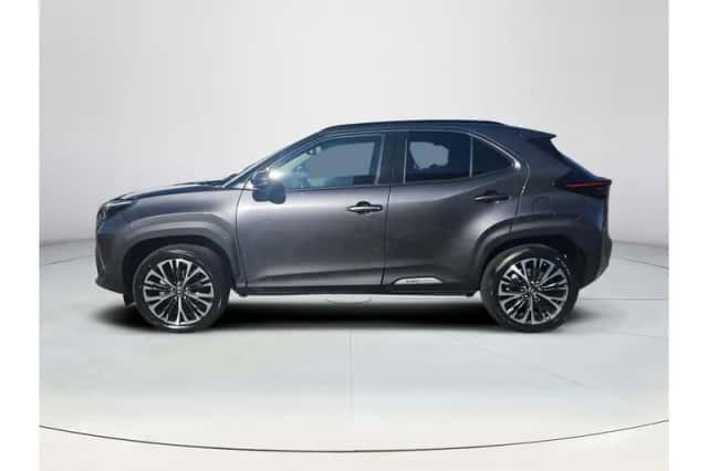 Toyota Yaris Cross (2022) thumbnail 2