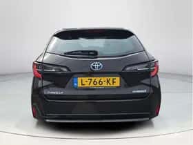 Toyota Corolla (2021) thumbnail 4