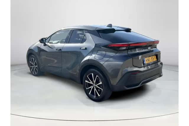 Toyota C-HR (2025) thumbnail 3