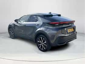 Toyota C-HR (2025) thumbnail 3