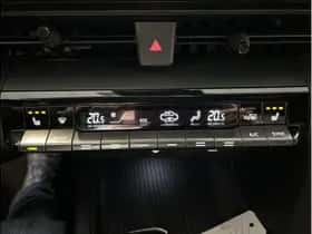 Toyota C-HR (2025) thumbnail 21