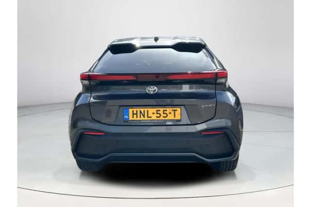 Toyota C-HR (2025) thumbnail 4