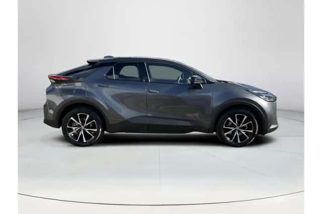 Toyota C-HR (2025) thumbnail 6