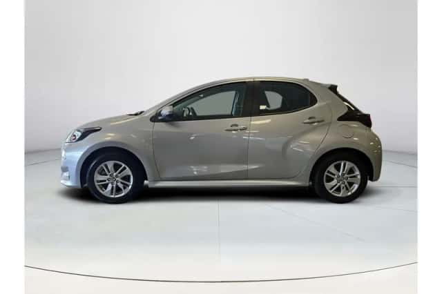 Toyota Yaris (2025) thumbnail 2