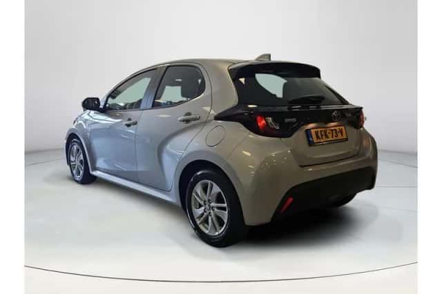 Toyota Yaris (2025) thumbnail 3