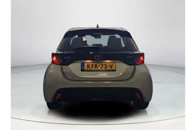 Toyota Yaris (2025) thumbnail 4