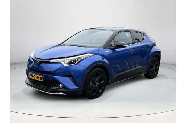 Toyota C-HR (2018) thumbnail 1