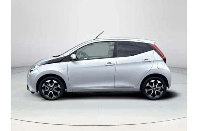 Toyota Aygo (2020) thumbnail 2