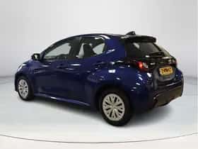 Toyota Yaris (2023) thumbnail 3