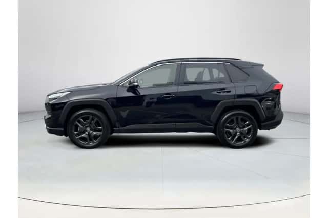 Toyota RAV4 (2022) thumbnail 2