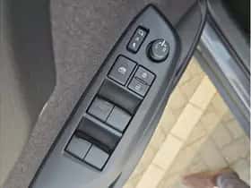 Toyota Yaris Cross (2025) thumbnail 25