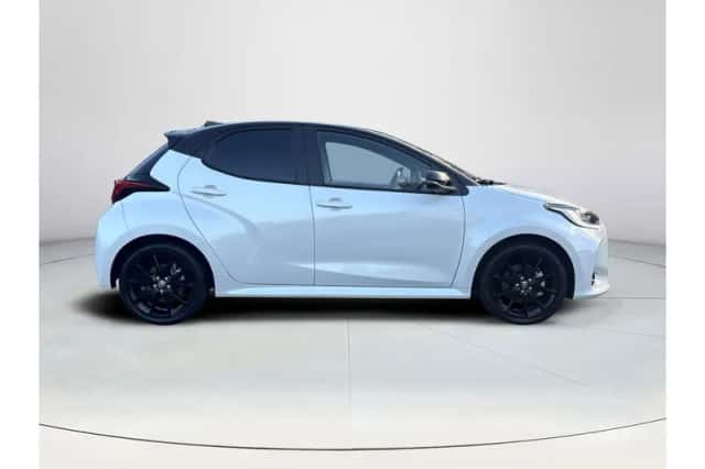 Toyota Yaris (2023) thumbnail 6