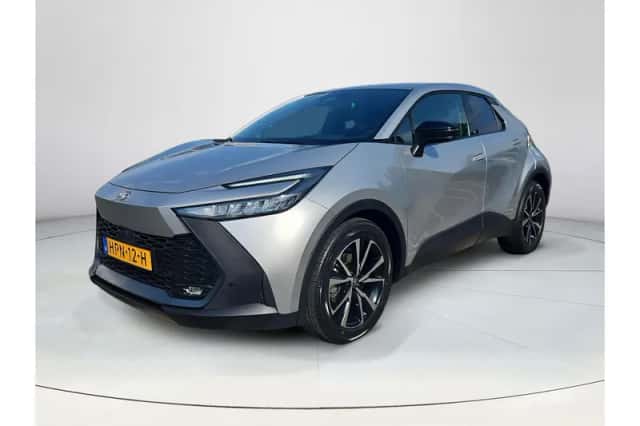 Toyota C-HR (2025) thumbnail 1