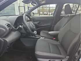 Toyota Yaris Cross (2024) thumbnail 10