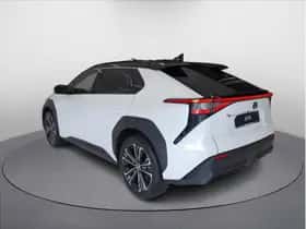 Toyota bZ4X (2024) thumbnail 3