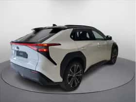 Toyota bZ4X (2024) thumbnail 5