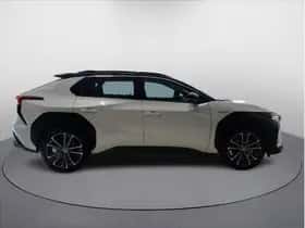 Toyota bZ4X (2024) thumbnail 6