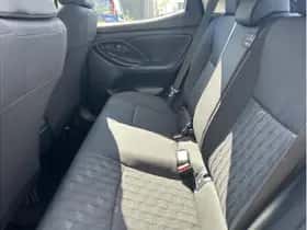 Toyota Yaris (2024) thumbnail 11