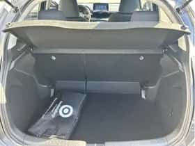 Toyota Yaris (2024) thumbnail 12