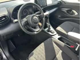 Toyota Yaris (2024) thumbnail 13